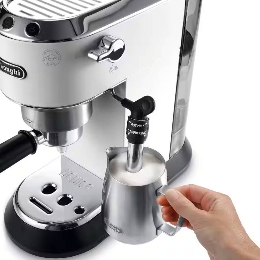 DeLonghi aparat za kavu Dedica EC685.W 15bara espresso-pump bijeli